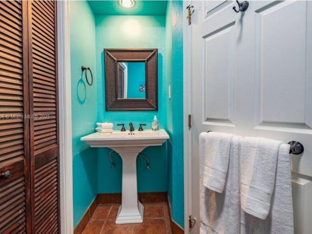 Дом в аренду по адресу 1635 Fletcher St - фото 6027845