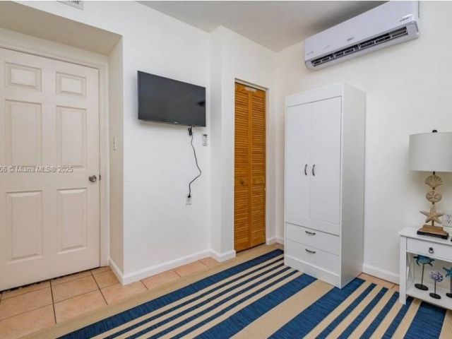 Дом в аренду по адресу 1635 Fletcher St - фото 6027847