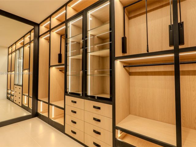 Продажа дома по адресу 4231 SW 10th St - фото 6008915