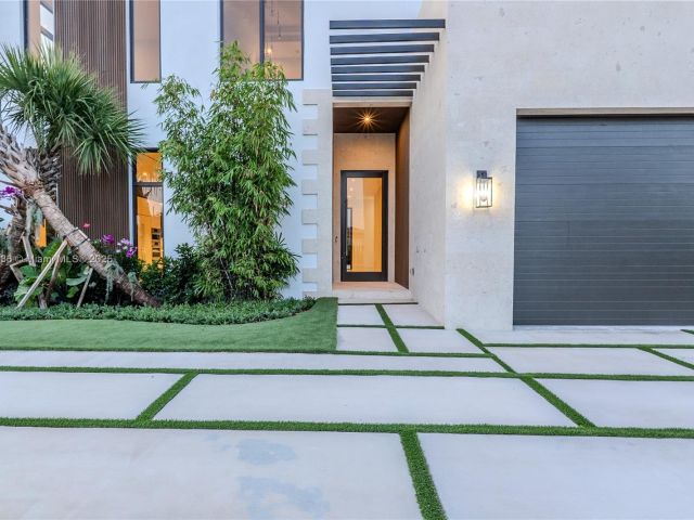 Продажа дома по адресу 4231 SW 10th St - фото 6008928