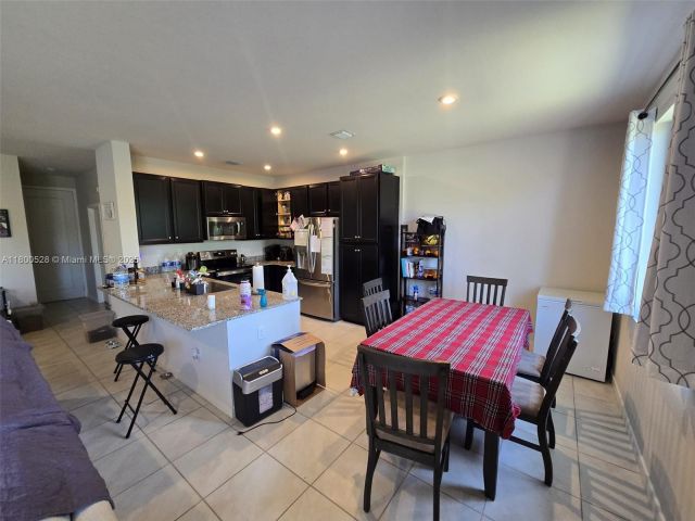 Продажа дома по адресу 10847 SW 232nd Ter - фото 5993704