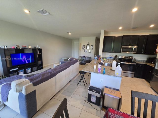 Продажа дома по адресу 10847 SW 232nd Ter - фото 5993705