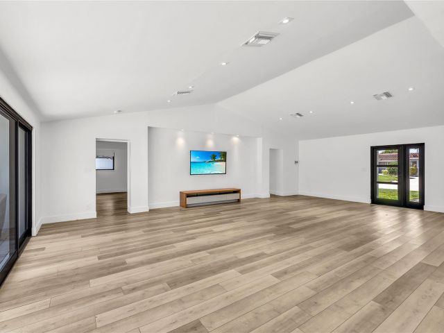 Продажа дома по адресу 832 Appleby St - фото 6017974