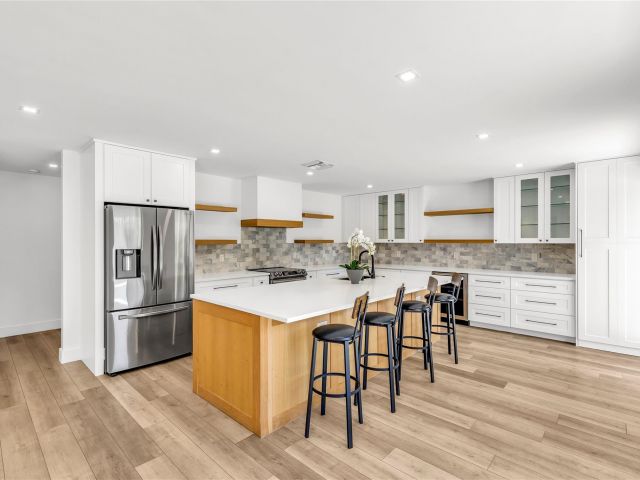 Продажа дома по адресу 832 Appleby St - фото 6017982