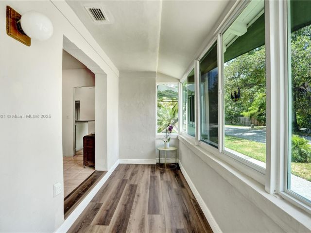 Продажа дома по адресу 326 S 14th Ave - фото 6038673