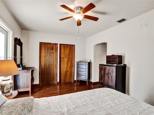 Продажа дома по адресу 326 S 14th Ave - фото 6038684