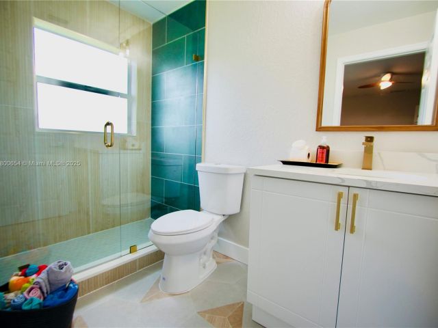 Дом в аренду по адресу 244 NW 6th Ave 244 - фото 5998121