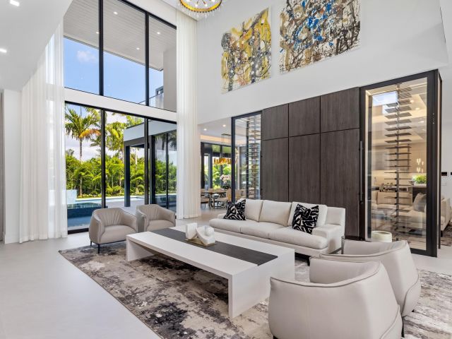 Продажа дома по адресу 1955 Thatch Palm Drive - фото 6015539