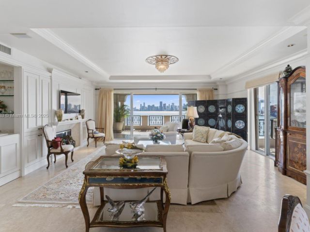 Продажа квартиры #5266 - фото 6000103