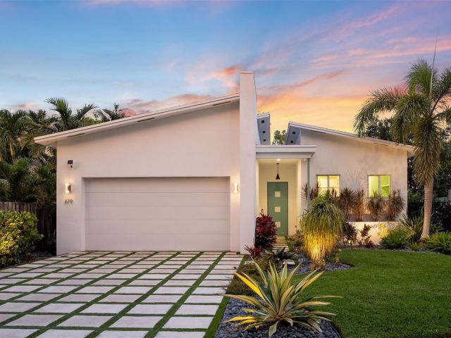 Продажа дома по адресу 619 NE 21st Ct - фото 6074618