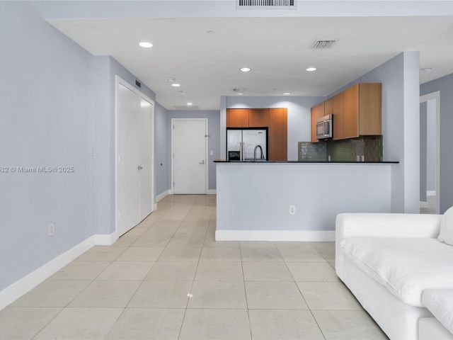 Продажа квартиры #1811 - фото 6021164