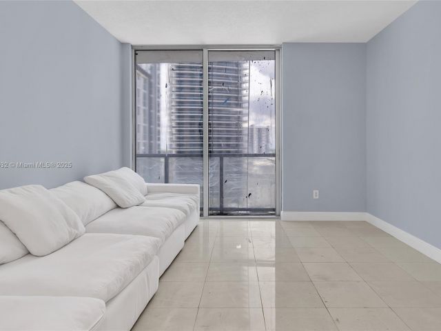 Продажа квартиры #1811 - фото 6021166