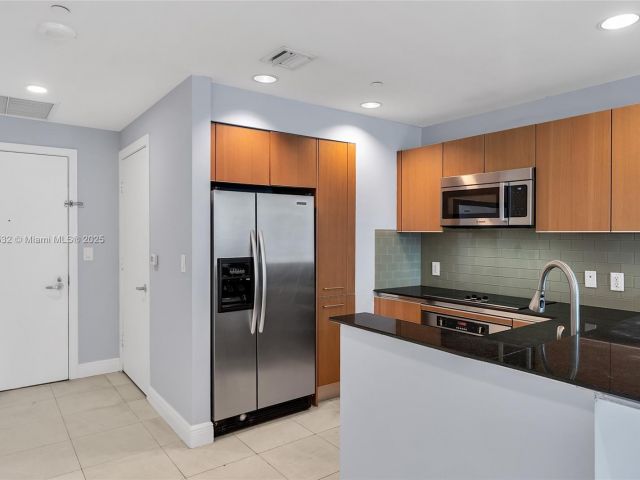 Продажа квартиры #1811 - фото 6021169