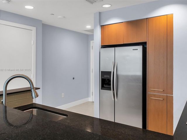 Продажа квартиры #1811 - фото 6021171