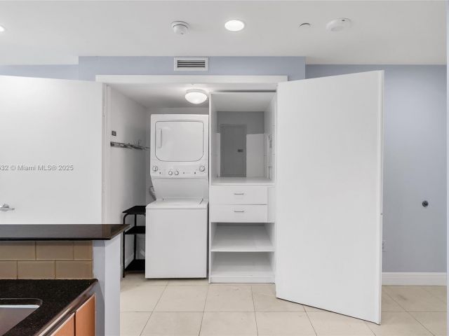 Продажа квартиры #1811 - фото 6021172