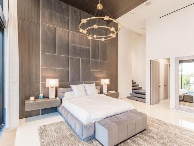 Продажа дома по адресу 725 Poinciana Dr - фото 6024286