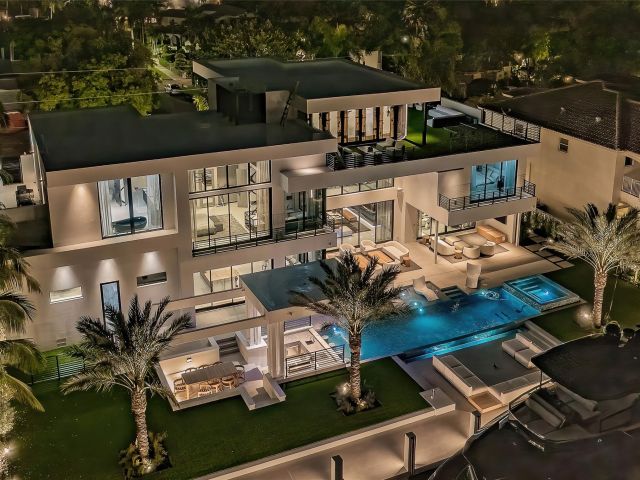 Продажа дома по адресу 725 Poinciana Dr - фото 6024287