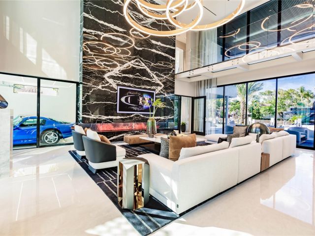 Продажа дома по адресу 725 Poinciana Dr - фото 6024293