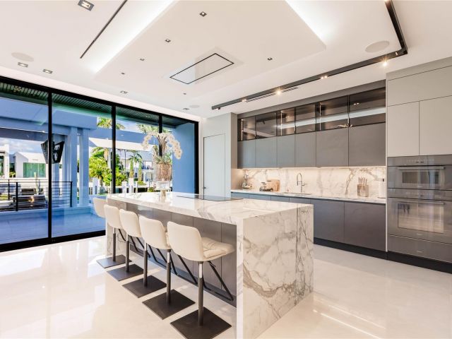 Продажа дома по адресу 725 Poinciana Drive - фото 8418332