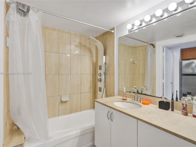 Продажа квартиры #4007 - фото 6001644