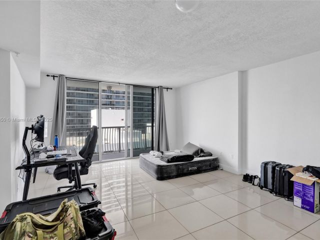 Продажа квартиры #4007 - фото 6001649