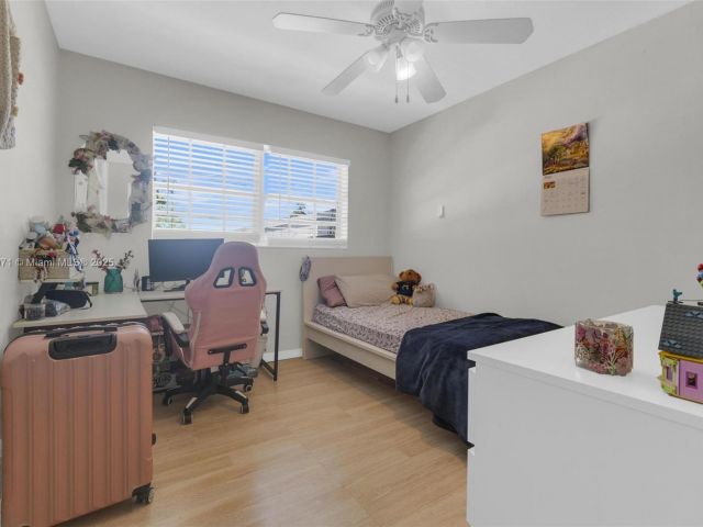 Продажа дома по адресу 1371 NW 198th St - фото 6002148