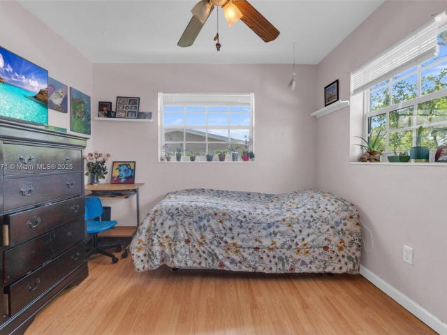 Продажа дома по адресу 1371 NW 198th St - фото 6002153