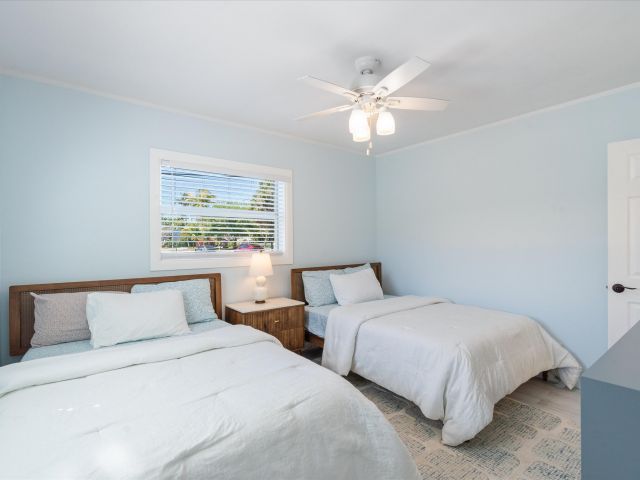 Дом в аренду по адресу 543 NE 3rd Avenue - фото 6013957