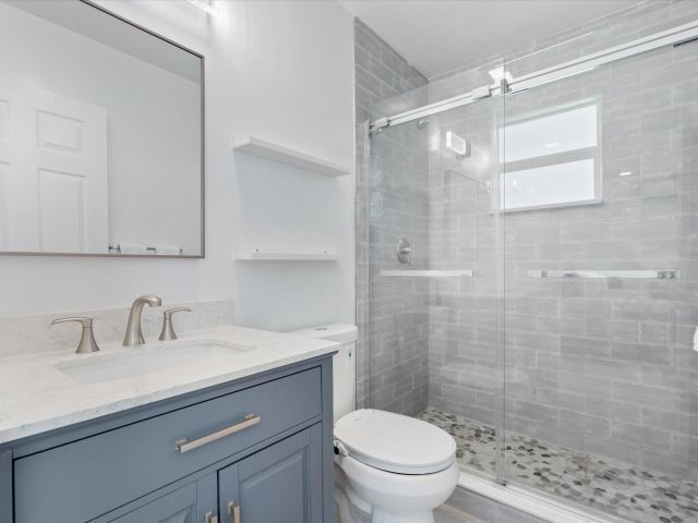 Дом в аренду по адресу 543 NE 3rd Avenue - фото 6013959