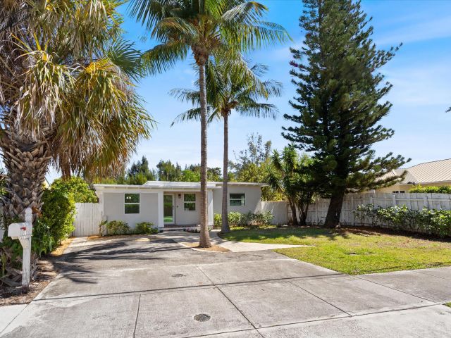 Дом в аренду по адресу 543 NE 3rd Avenue - фото 6013971