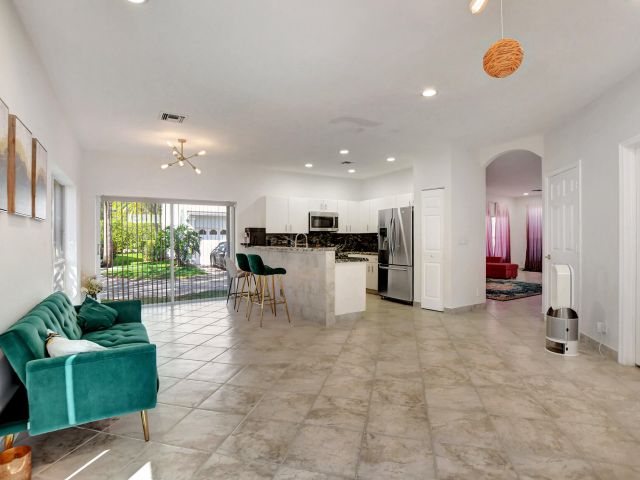 Продажа дома по адресу 7363 Panache Way - фото 6015315