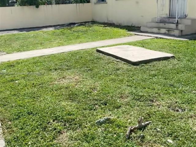 Продажа дома по адресу 1268 SW 4th St - фото 6005520