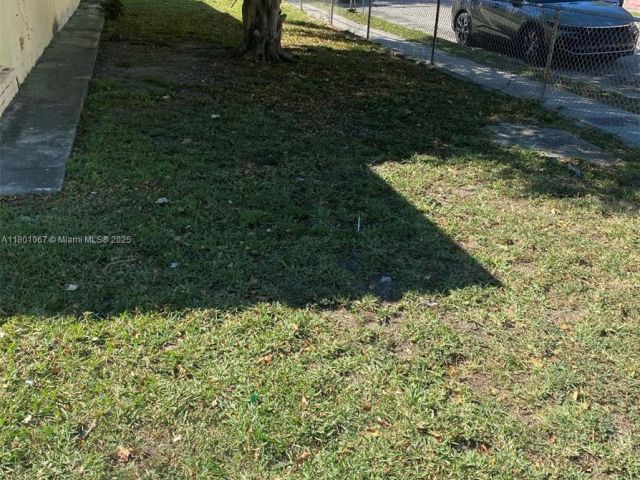 Продажа дома по адресу 1268 SW 4th St - фото 6005523