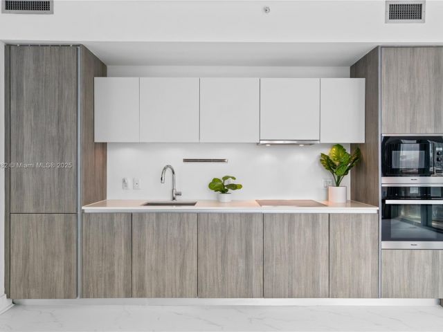 Продажа квартиры #1409 - фото 6007884