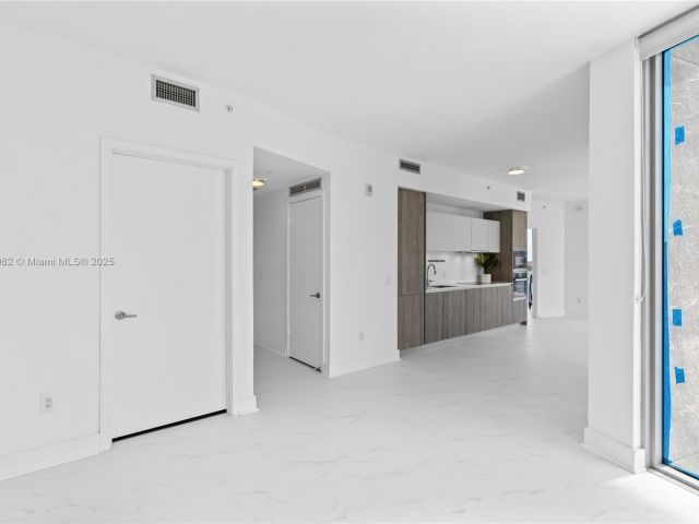 Продажа квартиры #1409 - фото 6007893