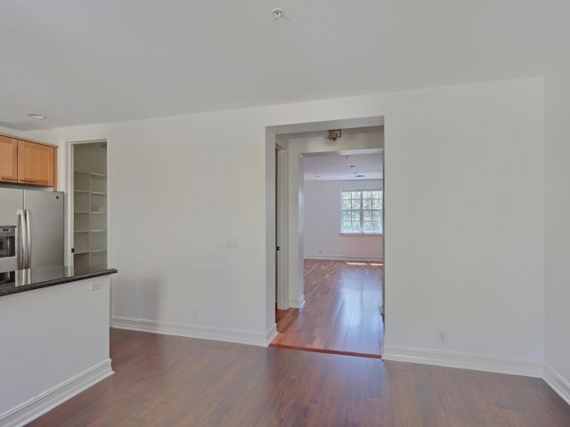 Дом в аренду по адресу 343 Flamingo Drive - фото 6007625