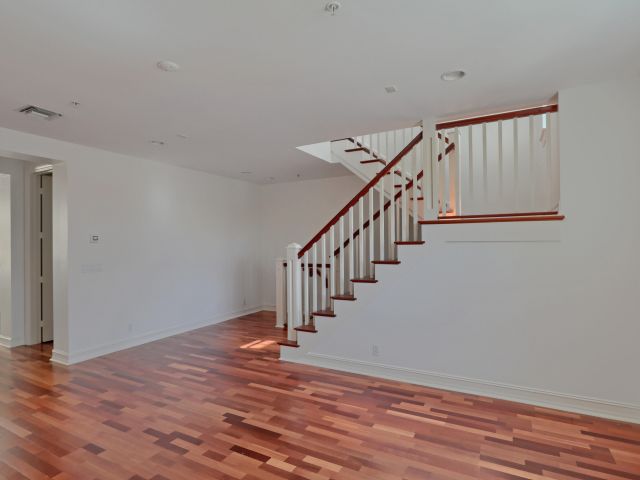 Дом в аренду по адресу 343 Flamingo Drive - фото 6007630