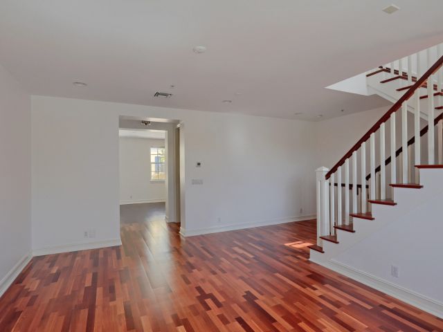 Дом в аренду по адресу 343 Flamingo Drive - фото 6007631