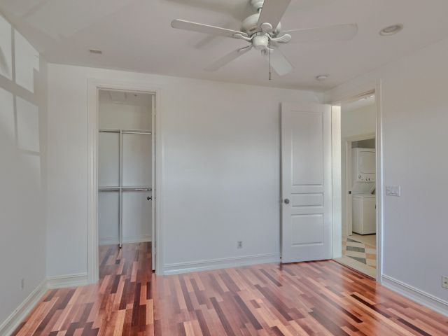 Дом в аренду по адресу 343 Flamingo Drive - фото 6007635