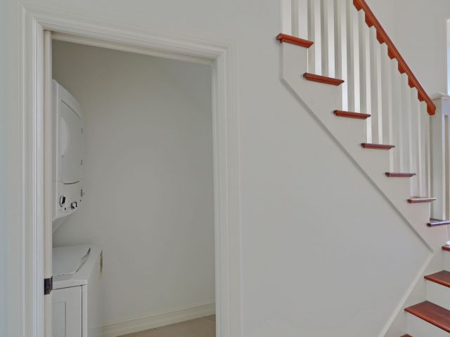 Дом в аренду по адресу 343 Flamingo Drive - фото 6007639