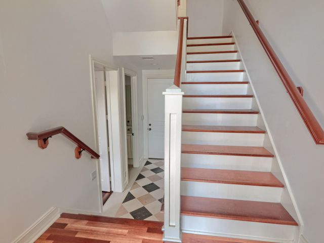 Дом в аренду по адресу 343 Flamingo Drive - фото 6007640