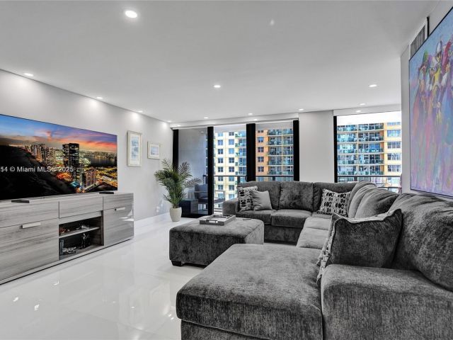 Квартира в аренду номер1007 - фото 6007361