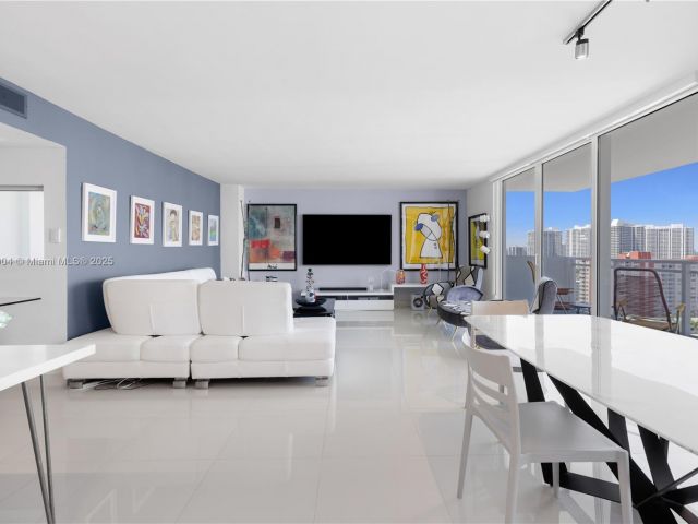 Продажа квартиры #1707 - фото 6008375