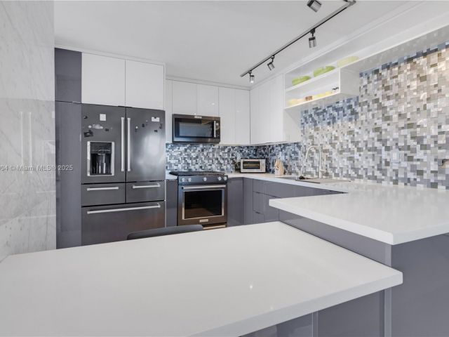 Продажа квартиры #1707 - фото 6008384