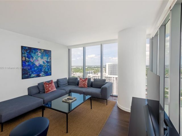 Продажа квартиры #3606 - фото 6008165