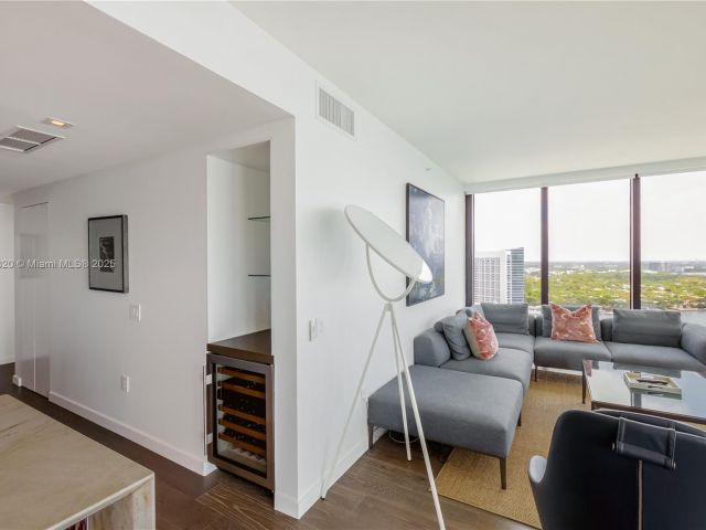 Продажа квартиры #3606 - фото 6008167