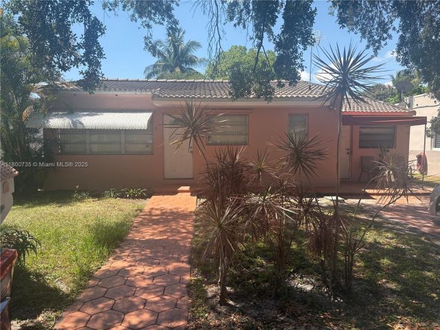 Продажа дома по адресу 2530 Washington St - фото 7449969