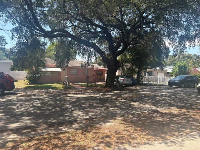 Продажа дома по адресу 2530 Washington St - фото 7449974