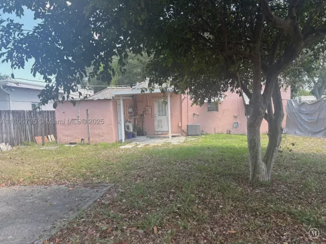 Продажа дома по адресу 2530 Washington St - фото 9053339