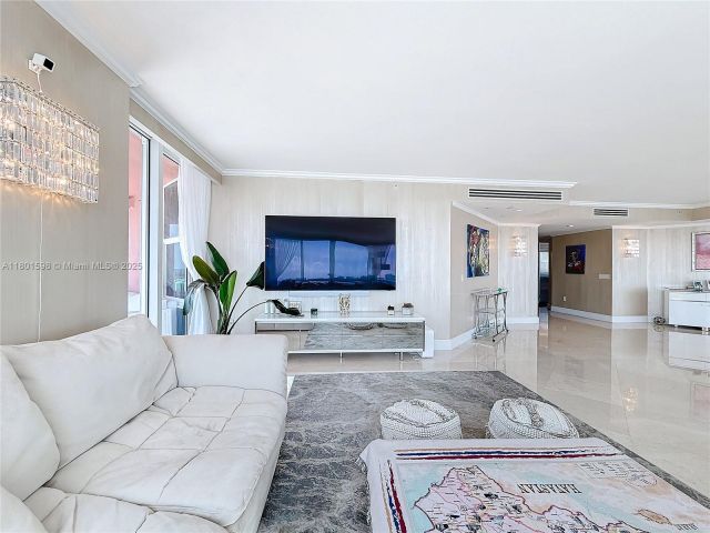 Продажа квартиры #2813 - фото 6009076